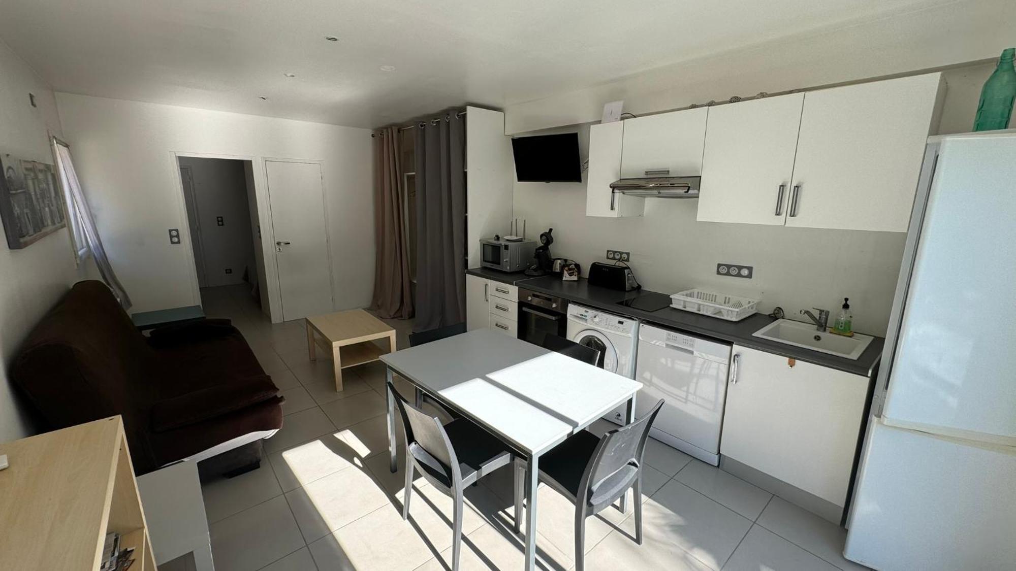 Appartement Beau T2 moderne Climatisé à Villeneuve-lès-Avignon Extérieur photo